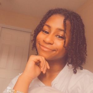 Meet your Posher, Mya